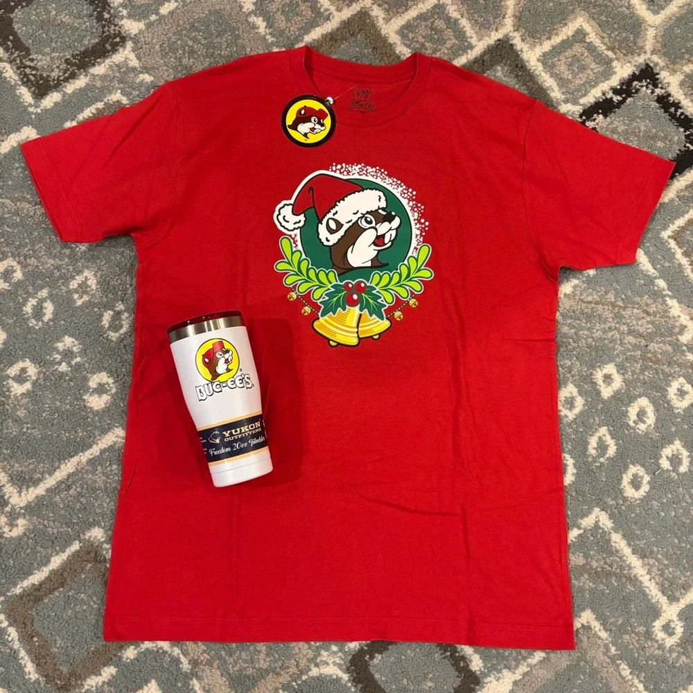 NWT Buc-ee’s 2025 Christmas Holiday T-Shirt and 20oz Stainless Steel Tumbler - Picture 2 of 5